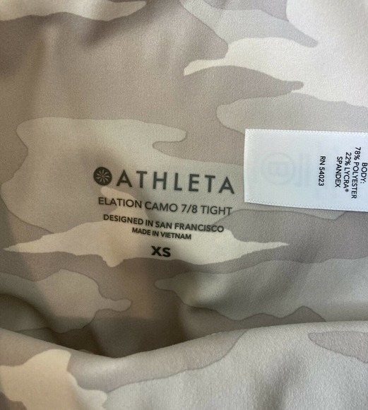 NWT Athleta Elation Leggings Size XS Women’s Grey Camo MSRP $89 - Picture 3 of 11